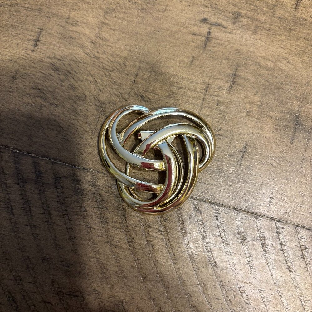 Vintage Gold Tone Scarf Ring